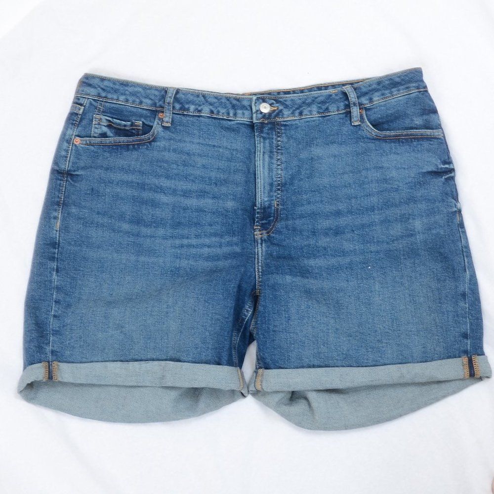 Old Navy Women PLUS 22 High-Waisted OG Straight Blue Denim Jean Cuffed Shorts - Picture 2 of 5